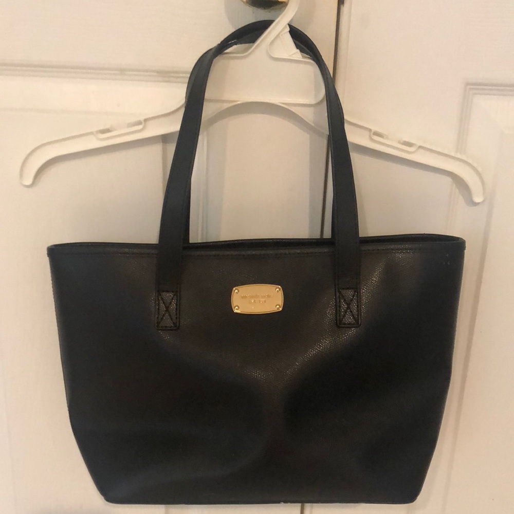 Like new Michael Kors handbag